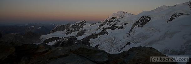 Blick vom Gro�glockner in die Glocknerscharte, Pallavicinirinne, auf die Pasterze und den Kleinglockner